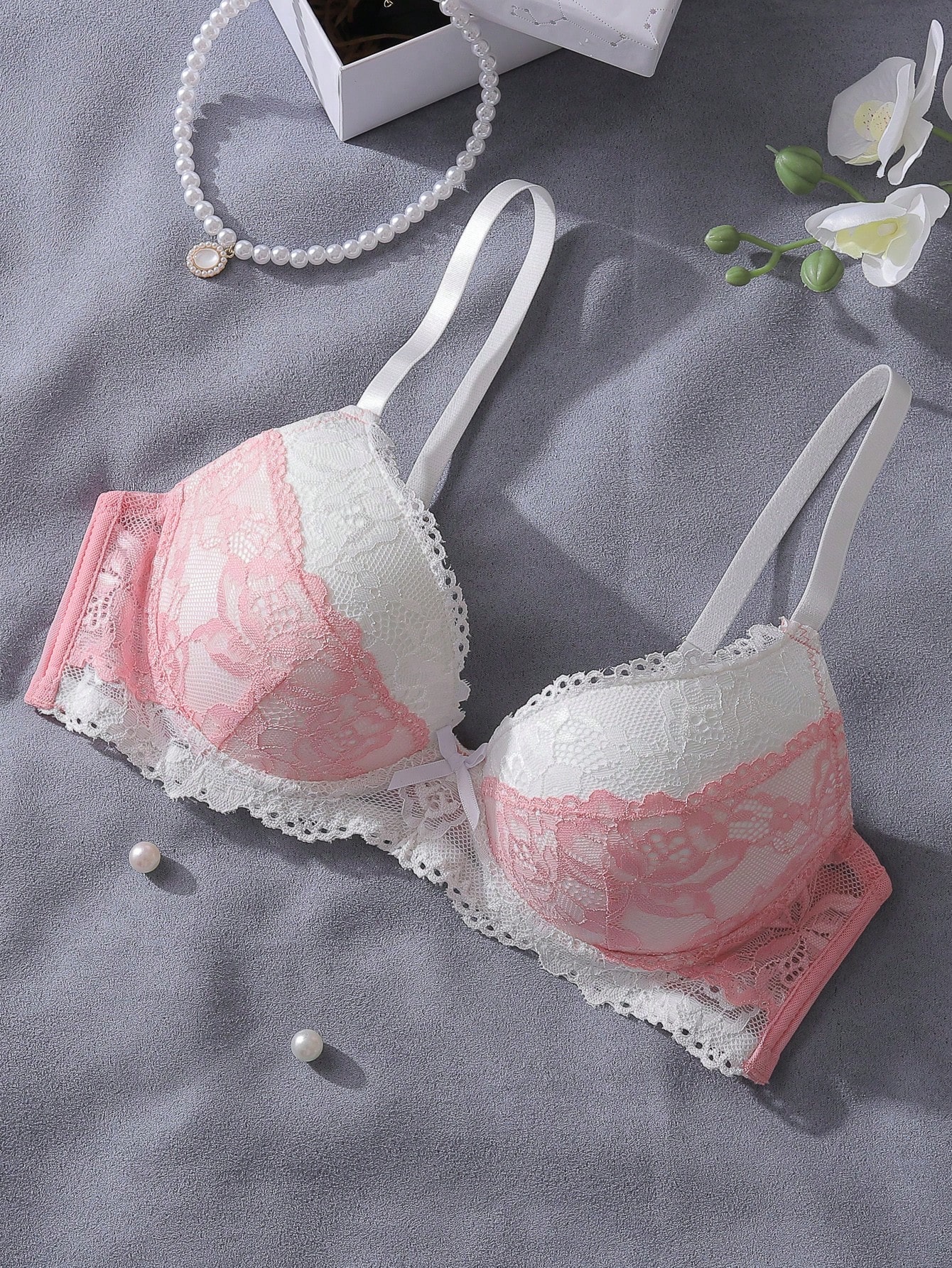 Pink and White Lace Patchwork  - Underwire Bra Padded recensie en prijs
